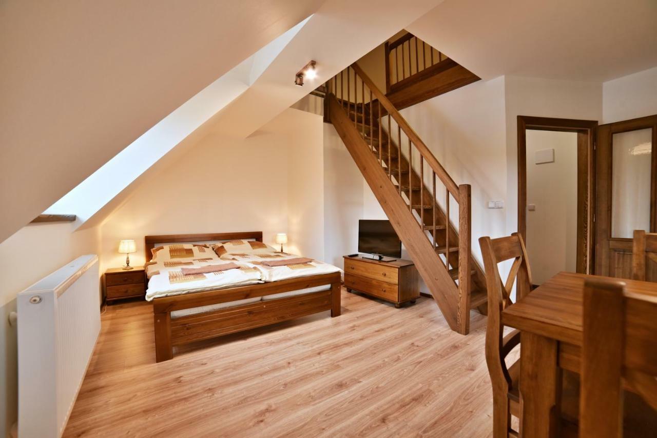 Statek Pod Lipou Otel Pilníkov Dış mekan fotoğraf